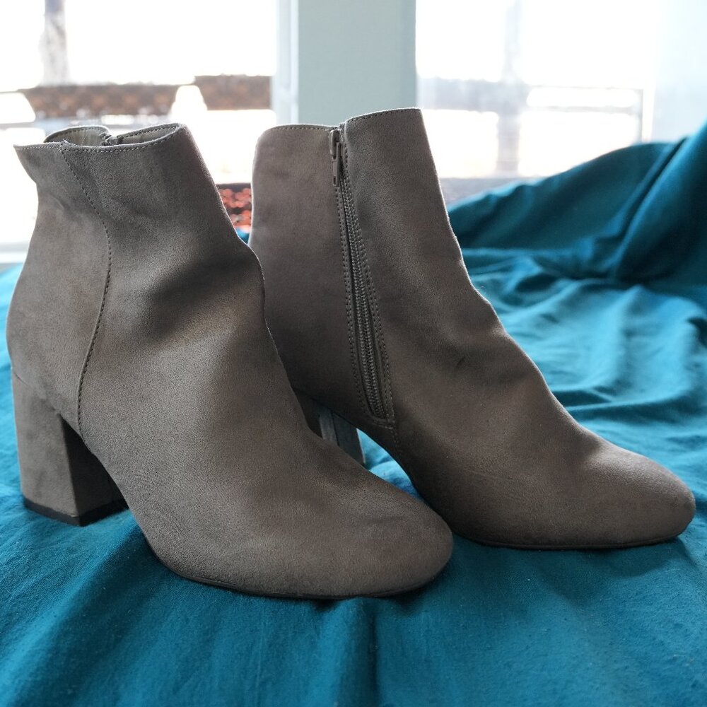 Bamboo Tan Booties - Size 9/39